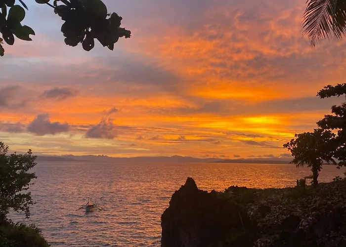 Capsule hotel Peaceful Turtle Camp San Francisco (Cebu)